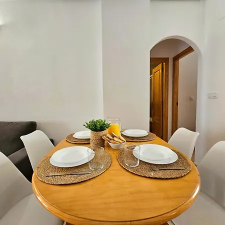 Apartament Con Piscina Centrico *